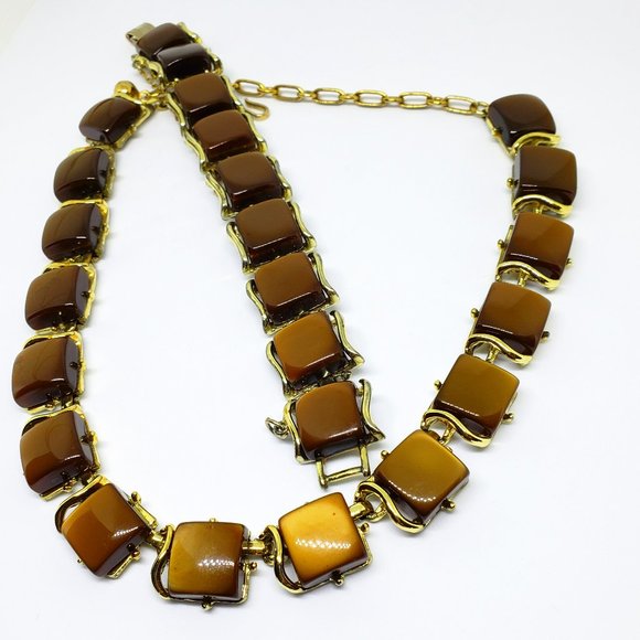 Vintage Signed CORO Pegasus Root Beer Lucite and Gold Necklace and Bracelet - Picture 1 of 9